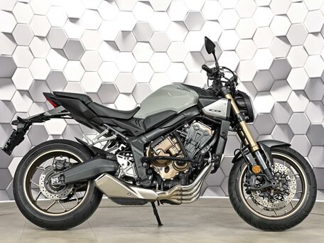2025 Honda CB 650R, серый, 1277000 рублей, вид 3