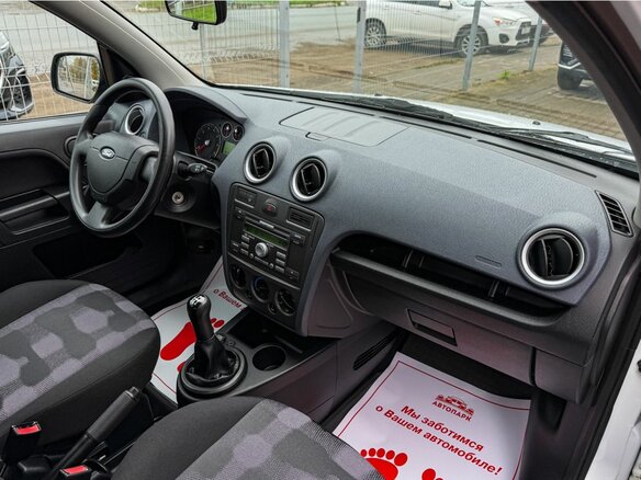 2011 Ford Fusion I Рестайлинг, белый - вид 12