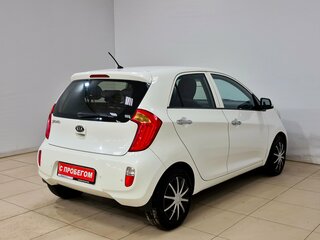 2011 Kia Picanto II, белый, 590000 рублей, вид 4