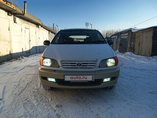 1997 Toyota Ipsum I (M10), белый, 600000 рублей, вид 5