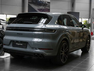 2025 Porsche Cayenne III Рестайлинг, серый, 17500000 рублей, вид 5