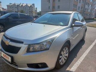 2012 Chevrolet Cruze I, серебристый, 910000 рублей, вид 2