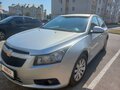 2012 Chevrolet Cruze I, серебристый, 910000 рублей - вид 1
