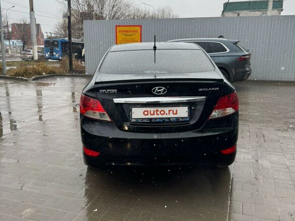 2012 Hyundai Solaris I, чёрный, 900000 рублей - вид 5