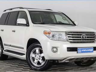 2013 Toyota Land Cruiser 200 Series Рестайлинг 1, белый, 4850000 рублей, вид 3