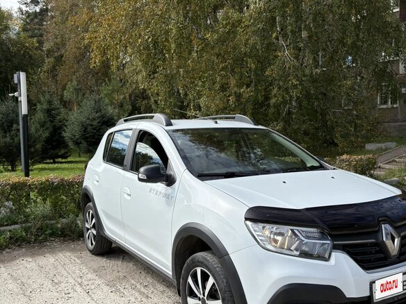 2018 Renault Sandero Stepway II Рестайлинг, белый, 910000 рублей - вид 2