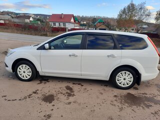 2010 Ford Focus II Рестайлинг, белый, 650000 рублей, вид 3