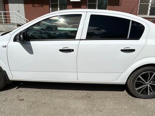 2013 Opel Astra H Рестайлинг, белый, 560000 рублей, вид 4