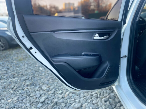 2019 Kia Rio IV, белый - вид 13