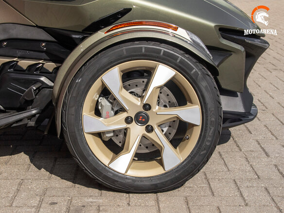 2021 BRP Can-Am Spyder, зелёный - вид 14