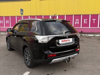 2014 Mitsubishi Outlander III Рестайлинг, чёрный, 1550000 рублей, вид 4