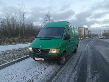 1995 Mercedes-Benz Sprinter, зелёный, 900000 рублей, вид 1
