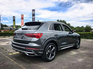2022 Audi Q3 35 TFSI II (F3), серый, 1895000 рублей, вид 4