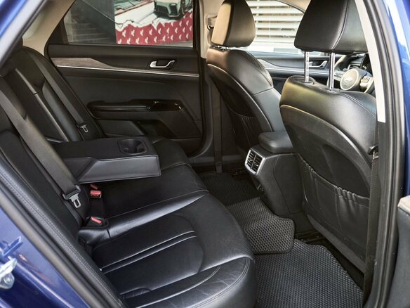 2021 Kia K5 III, синий, 2013000 рублей - вид 6