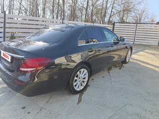 2016 Mercedes-Benz E-Класс 200 V (W213, S213, C238), чёрный, 2650000 рублей, вид 4