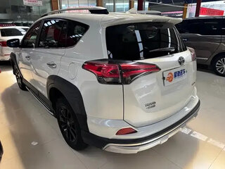 2019 Toyota RAV4 IV (XA40) Рестайлинг, белый, 1673000 рублей, вид 5
