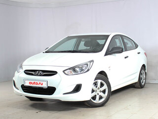 2013 Hyundai Solaris I, белый, 720000 рублей, вид 1
