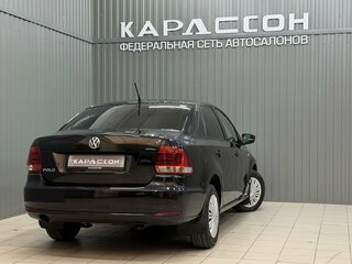 2016 Volkswagen Polo V Рестайлинг, чёрный, 999900 рублей, вид 2