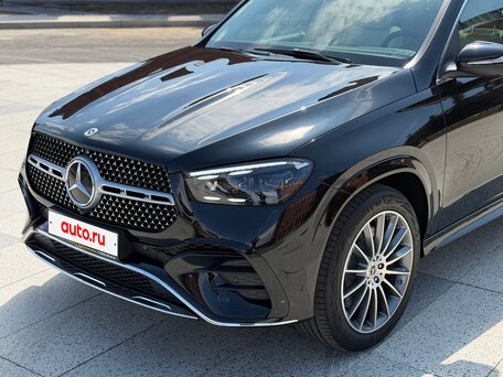 2025 Mercedes-Benz GLE 450 d II (V167) Рестайлинг, чёрный, вид 2