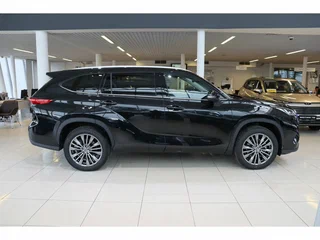 2026 Toyota Highlander IV (XU70), чёрный, 5670000 рублей, вид 4