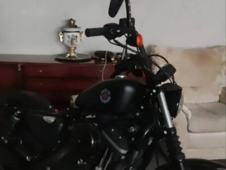 2006 Harley-Davidson Sportster 883, чёрный, 900000 рублей, вид 2