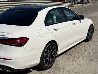 2021 Mercedes-Benz E-Класс 300 V (W213, S213, C238) Рестайлинг, белый, 5250000 рублей, вид 2