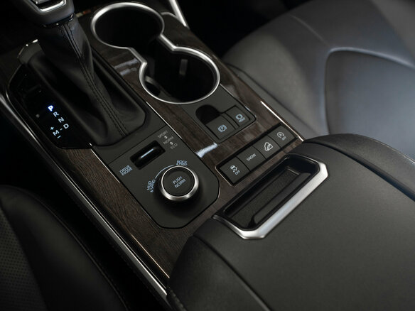 2026 Toyota Highlander IV (XU70), белый - вид 26
