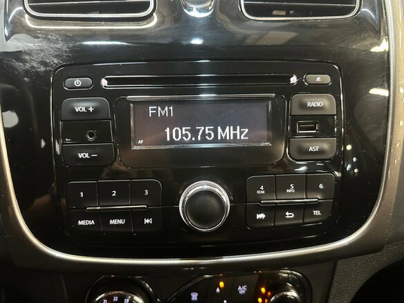 2015 Renault Sandero Stepway II, чёрный - вид 6