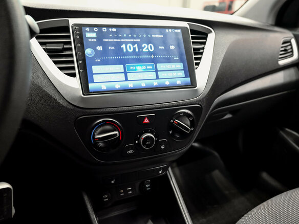 2017 Hyundai Solaris II, синий, 1320000 рублей - вид 16
