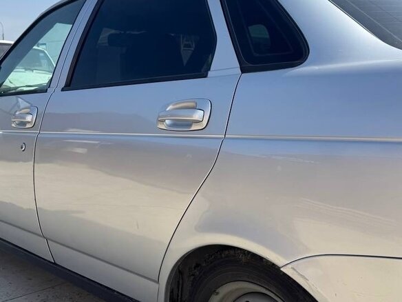 2011 Lada (ВАЗ) Priora I, серебристый, 320000 рублей - вид 2