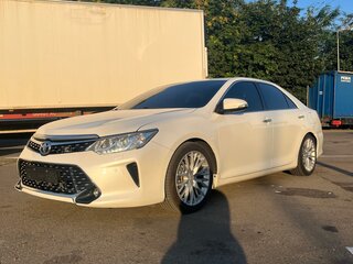 2014 Toyota Camry VII (XV50), белый, 2000000 рублей, вид 4