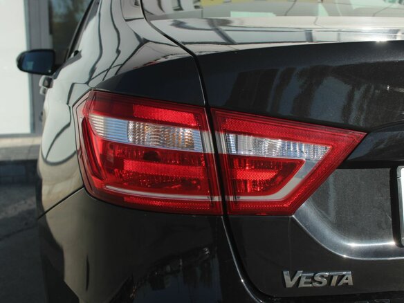 2018 Lada (ВАЗ) Vesta I, чёрный, 850000 рублей - вид 9