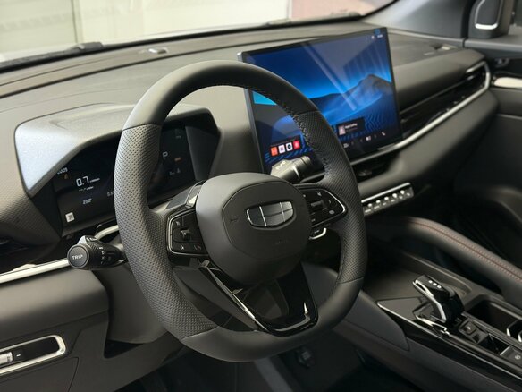 2026 Geely Coolray I Рестайлинг 2, красный, 2774990 рублей - вид 11
