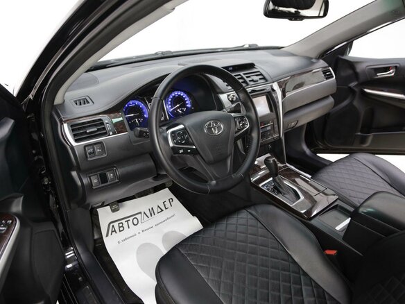 2017 Toyota Camry VII (XV50) Рестайлинг 2, чёрный - вид 5