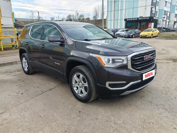 2018 GMC Acadia II, серый, 2400000 рублей - вид 2