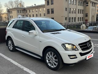 2010 Mercedes-Benz M-Класс 300 II (W164) Рестайлинг, белый, 2090000 рублей, вид 3