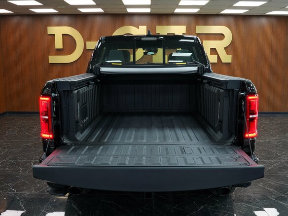 2026 Ram 1500 Crew Cab V Рестайлинг, чёрный - вид 25
