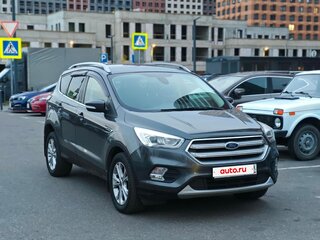 2017 Ford Kuga II Рестайлинг, серый, 1650000 рублей, вид 2