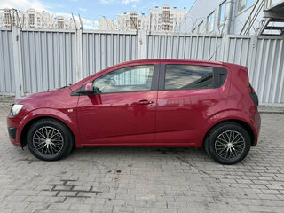 2013 Chevrolet Aveo II, красный, 745000 рублей, вид 4