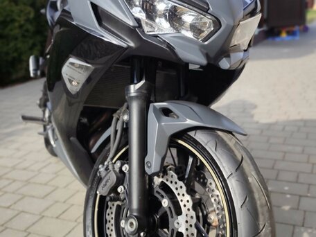 2024 Kawasaki Ninja 650, чёрный, 726048 рублей, вид 2