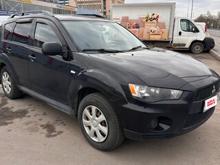 2011 Mitsubishi Outlander II Рестайлинг, чёрный, 920000 рублей, вид 2