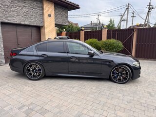 2018 BMW M5 VI (F90), чёрный, 8500000 рублей, вид 3