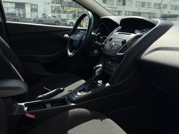 2015 Ford Focus III Рестайлинг, белый, 998000 рублей - вид 11