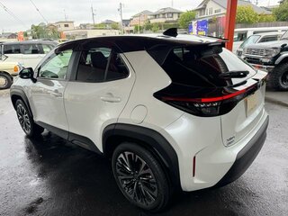 2023 Toyota Yaris Cross I, белый, 1650000 рублей, вид 5