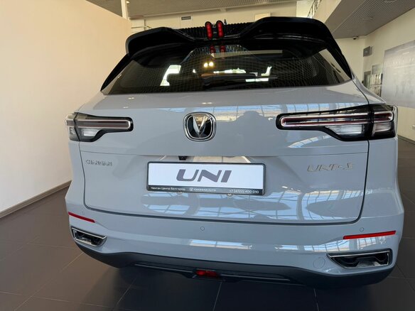 2026 Changan UNI-S I, серебристый - вид 2