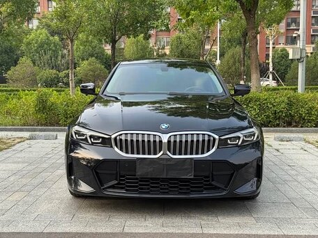 2023 BMW 3 серии 320i VII (G2x) Рестайлинг, чёрный, 3340000 рублей, вид 2
