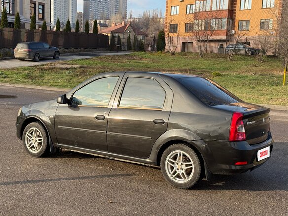 2010 Renault Logan I Рестайлинг, чёрный, 299990 рублей - вид 2