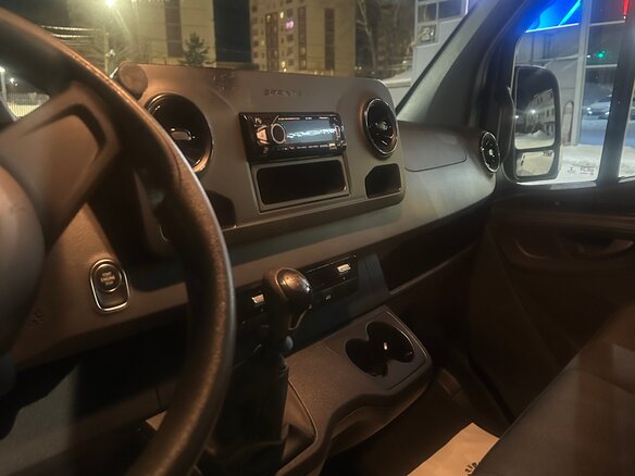 2021 Mercedes-Benz Sprinter, синий, 4000000 рублей - вид 5