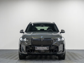 2026 BMW X5 40i IV (G05/G18) Рестайлинг, серый, 17100000 рублей, вид 4
