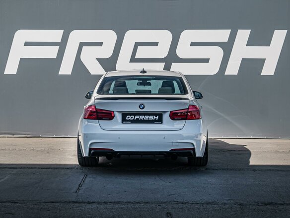 2016 BMW 3 серии 320i xDrive VI (F3x) Рестайлинг, белый - вид 3